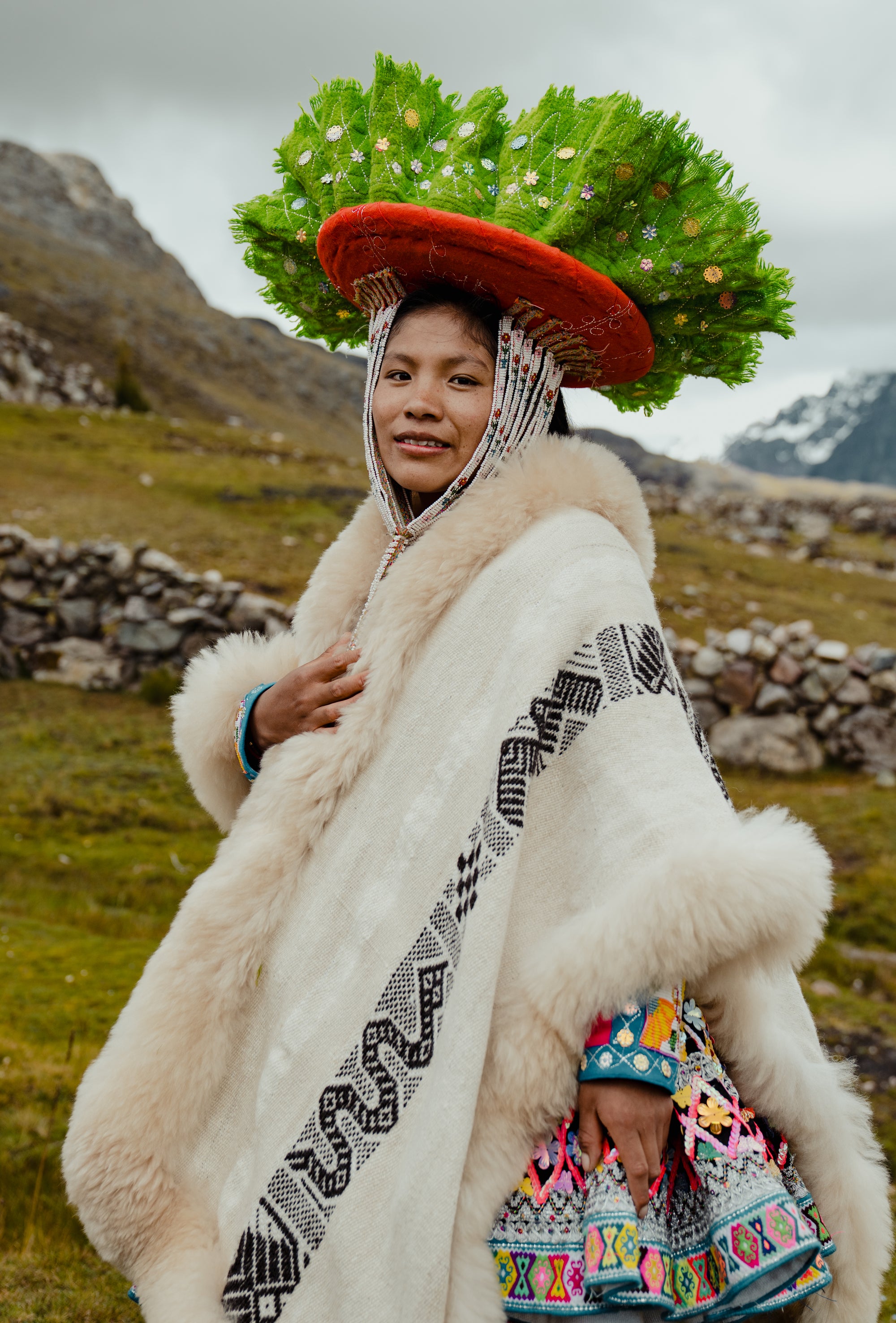 Chakana Blessing | Cream Baby Alpaca Fur Cape 927