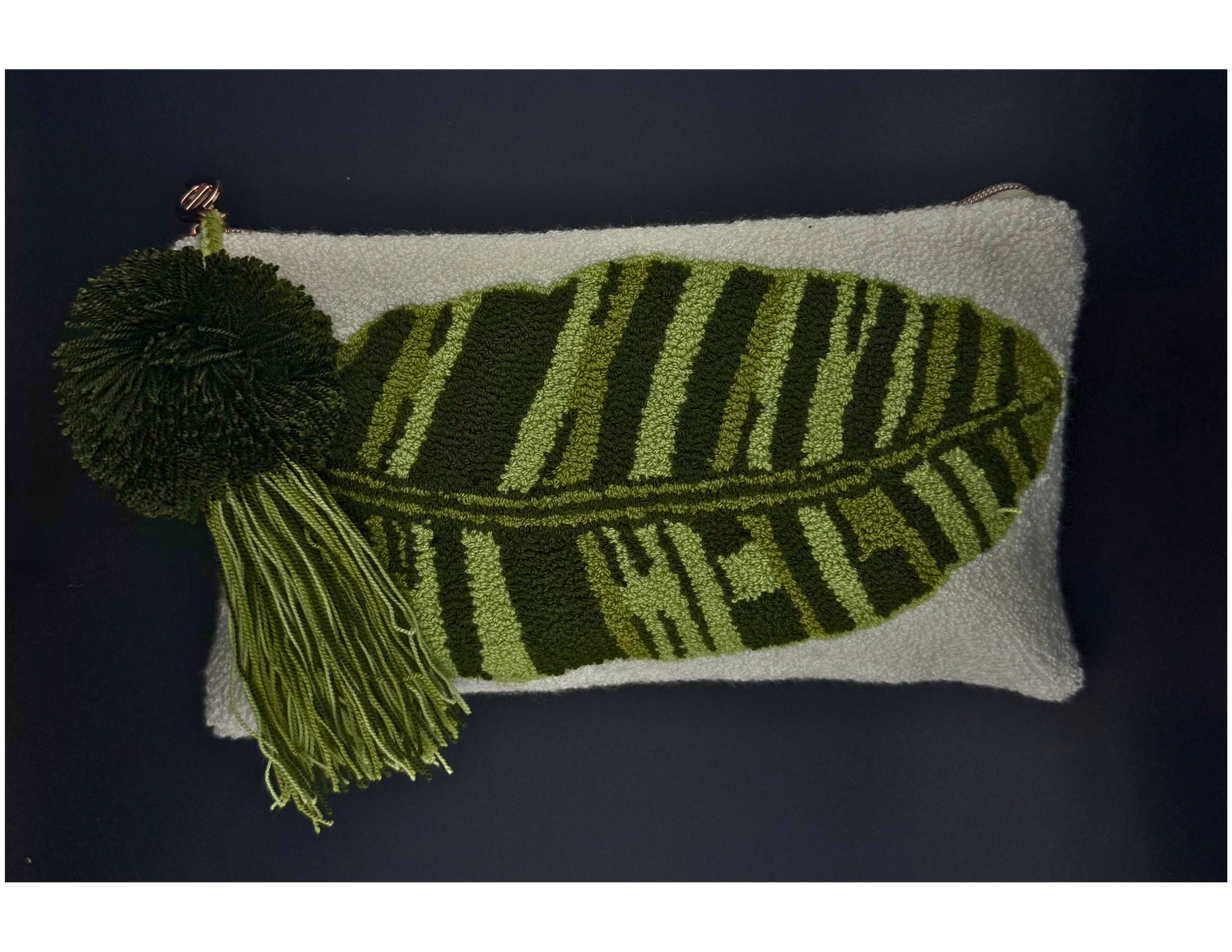 Pülaꞌana Wayuu Clutch