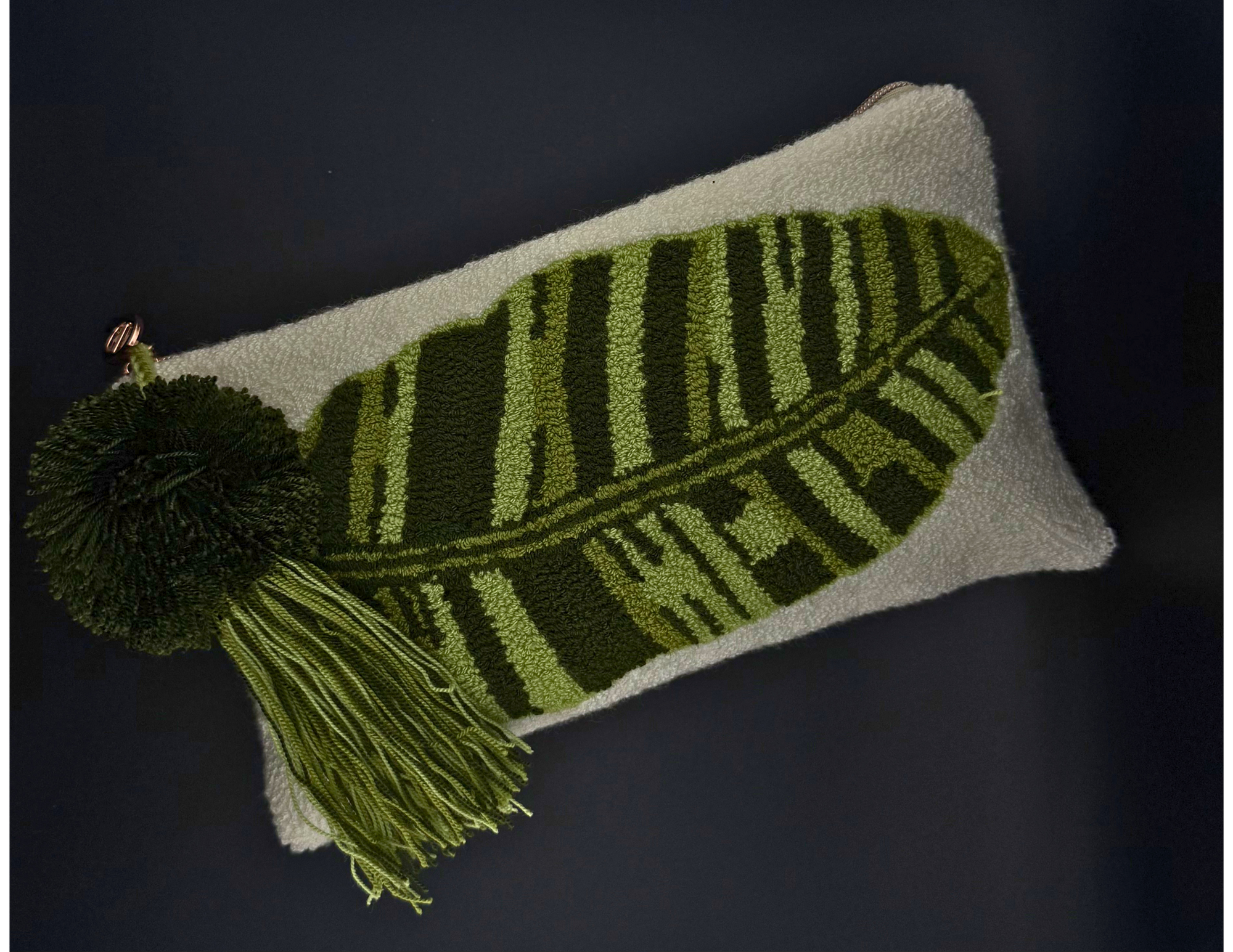 Pülaꞌana Wayuu Clutch