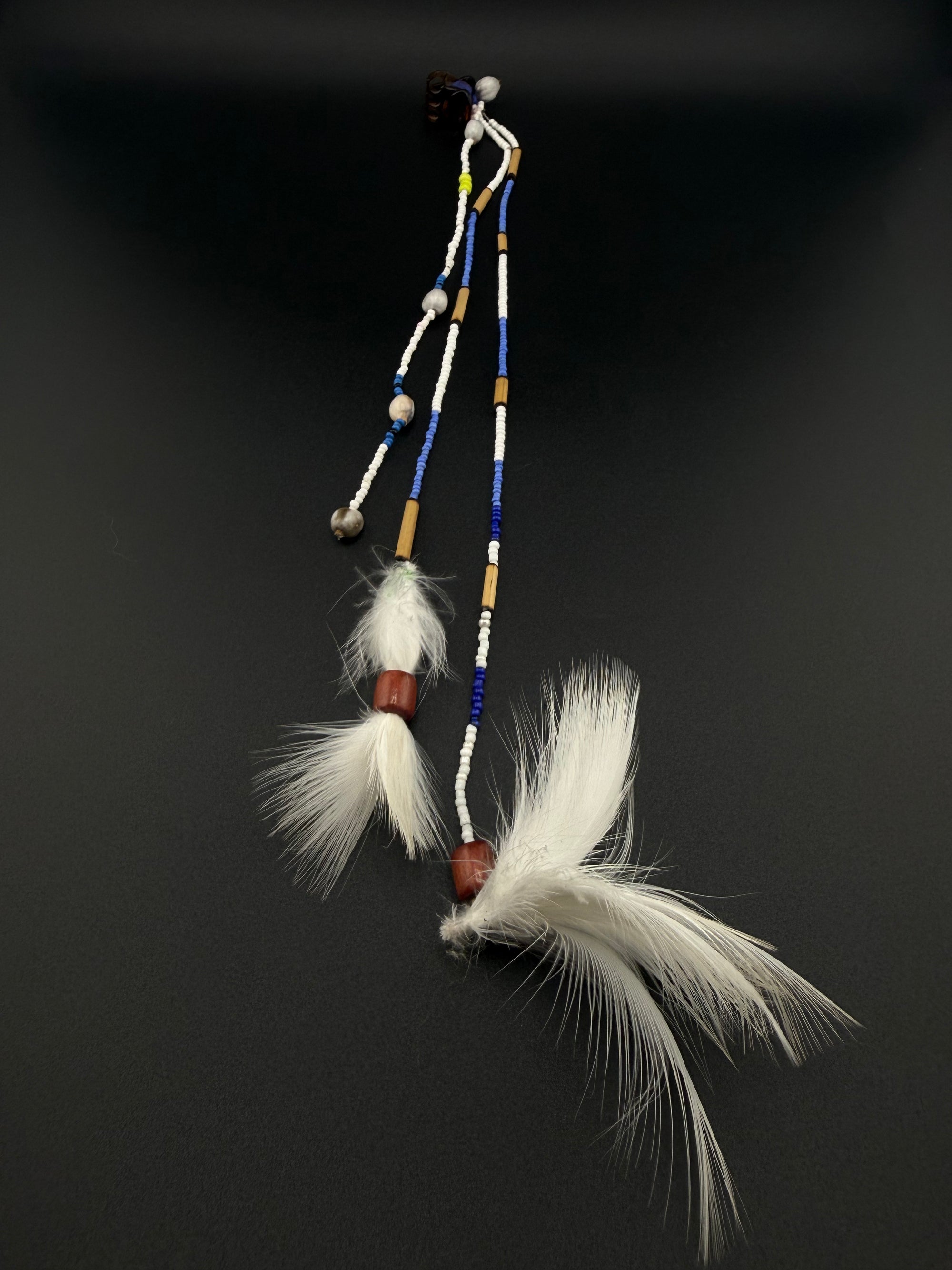 White Huni Kuin Feather Hair Clip